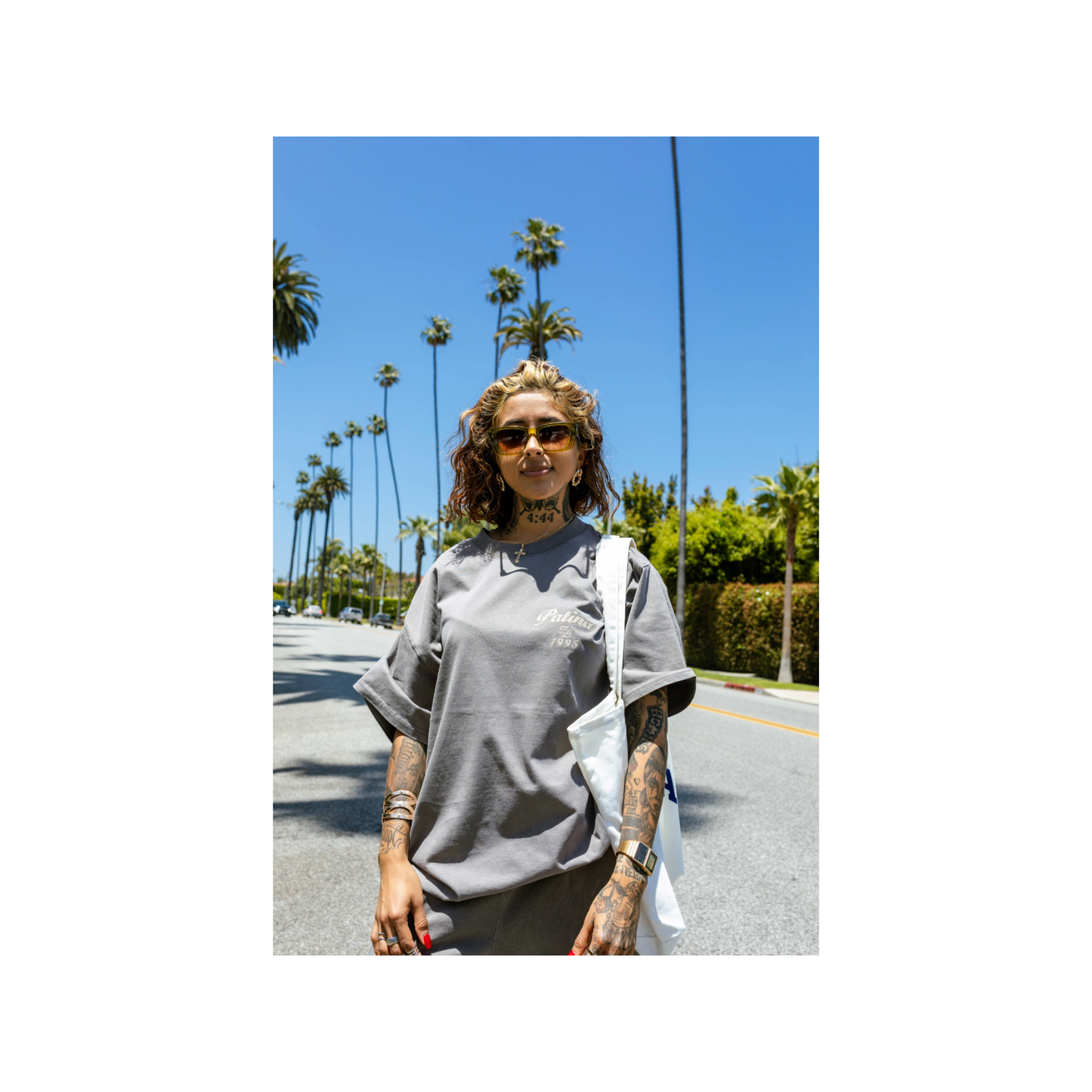 ESSENTIAL TEE / FADED GREY