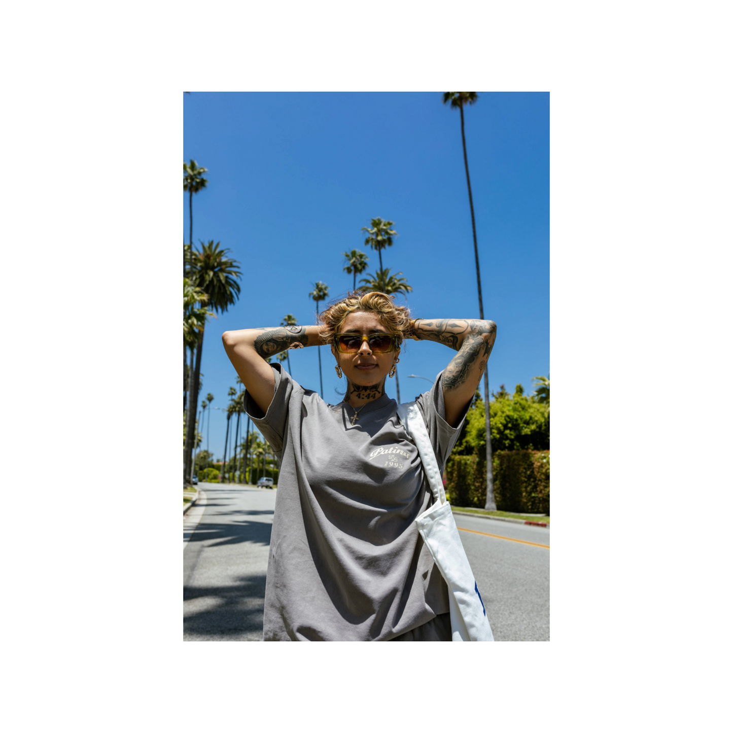 ESSENTIAL TEE / FADED GREY