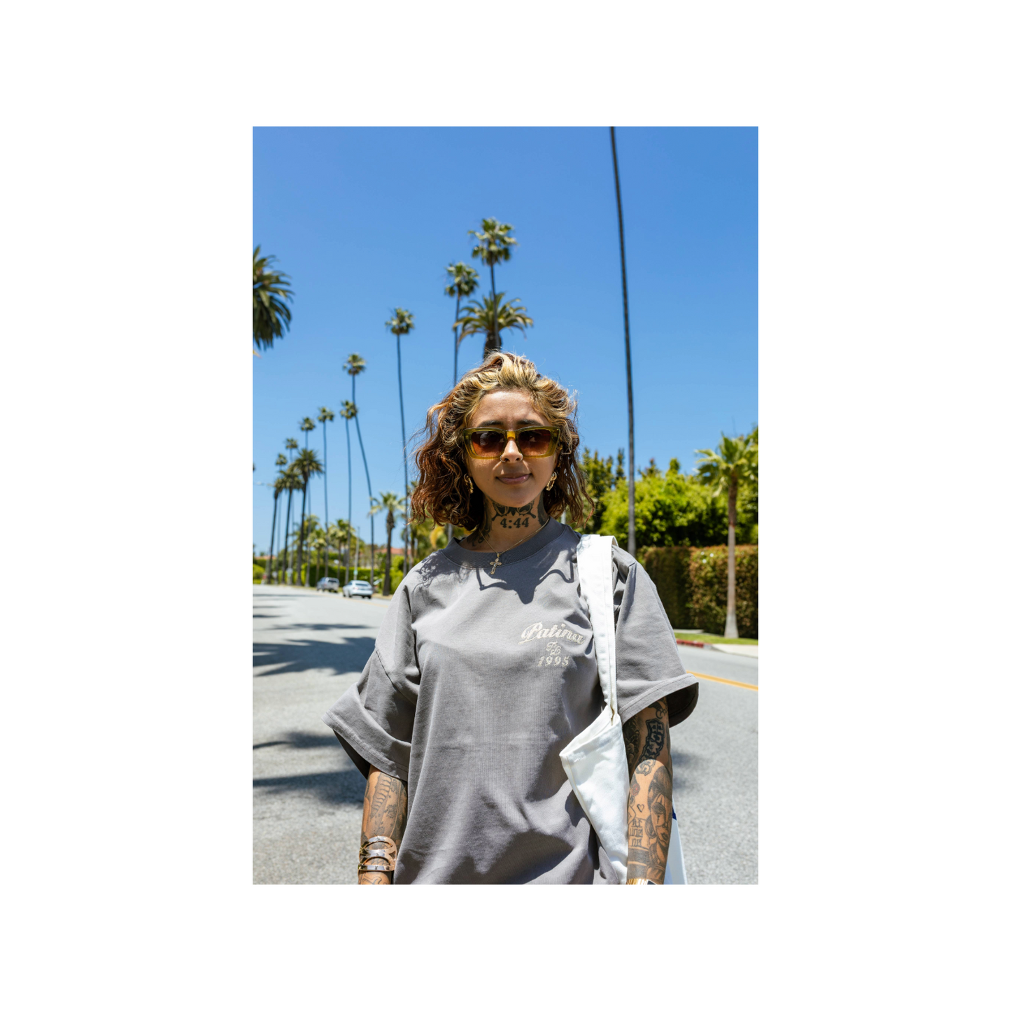 ESSENTIAL TEE / FADED GREY